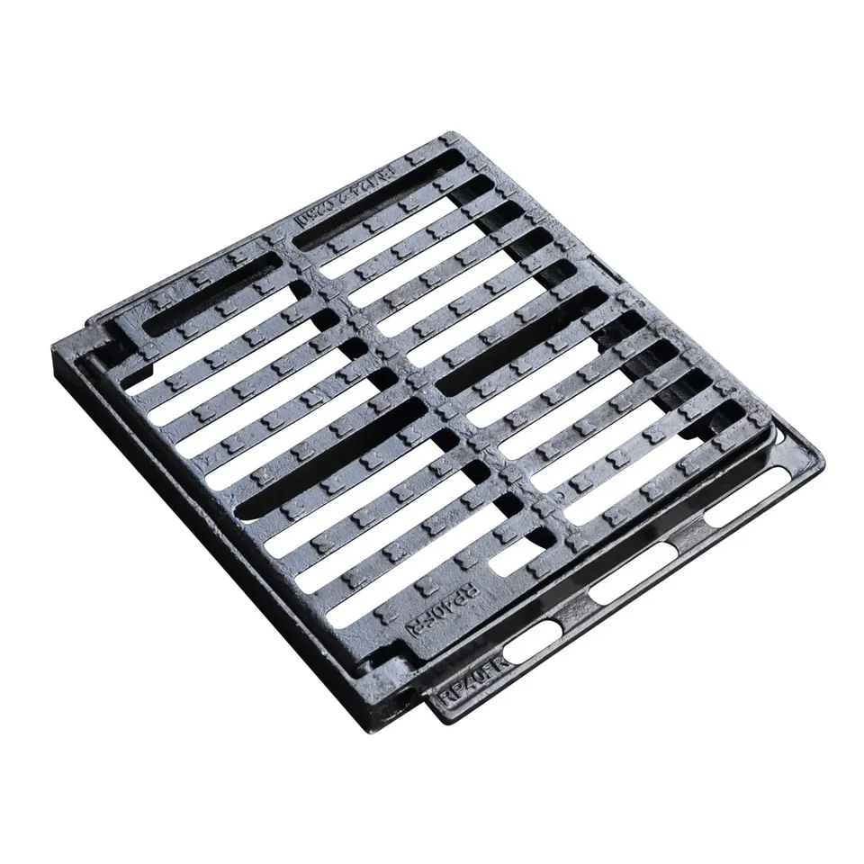 jardibric-grille-regard-fonte-c250-400x400-mm-pmr-avec-cadre image 1
